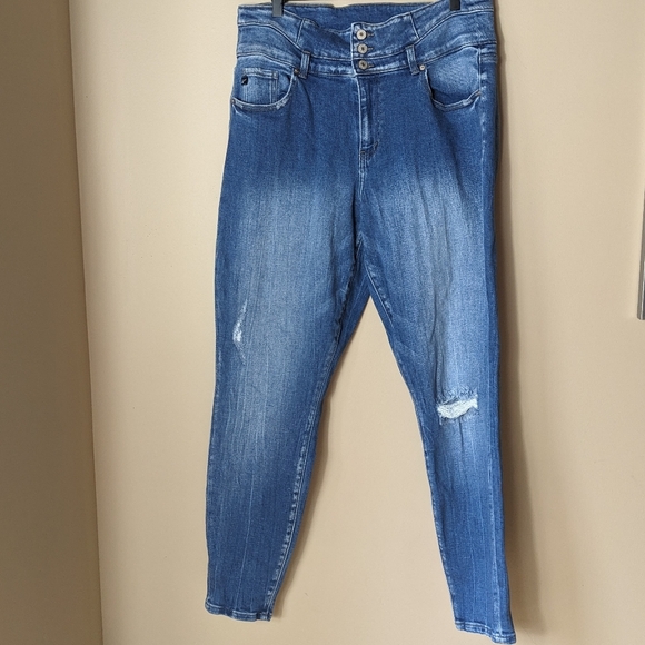Kancan Distressed Stretch Skinny High Rise Jeans size 16 - Picture 1 of 6